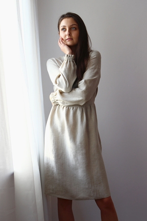 Women's 100% linen dress from the Lotika workshop is designed and sewn with love and care in the Czech Podkrkonoší region